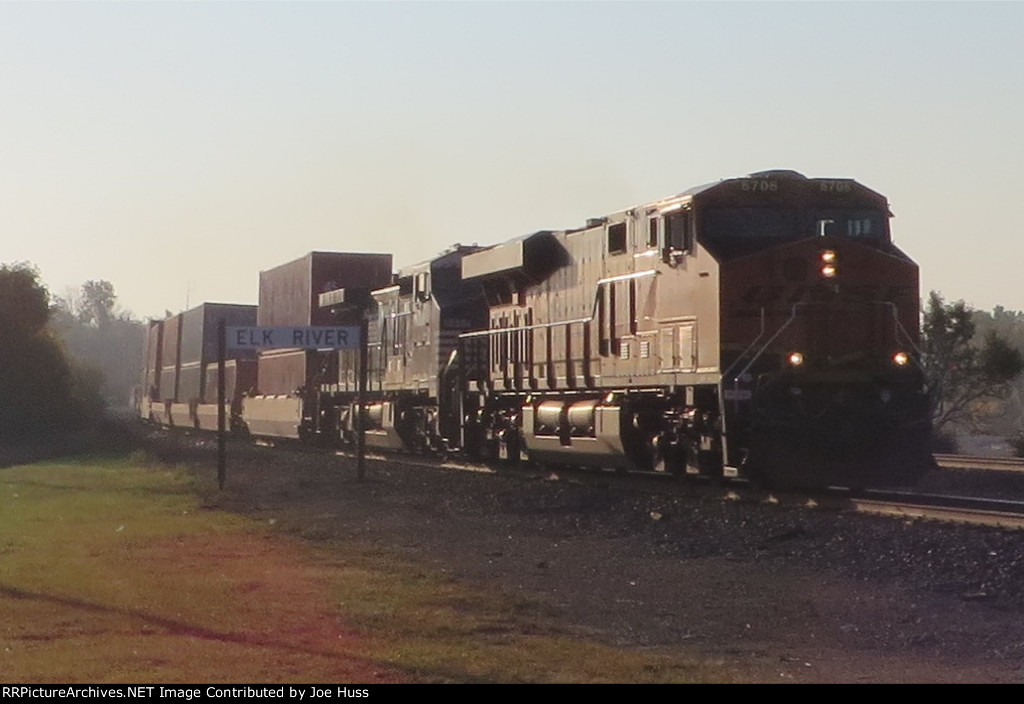 BNSF 6706 West